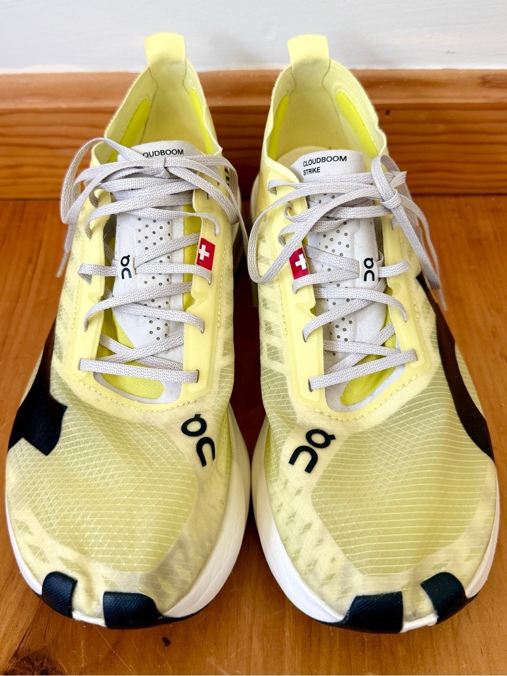 On Running Men's Cloudboom Strike Sneakers | Size 8 (EU 41) - Picture 4 of 12